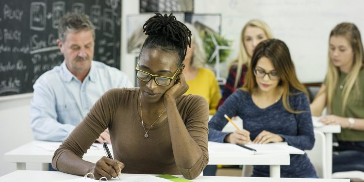 ATENÇÃO! EJA – EDUCAÇÃO DE JOVENS E ADULTOS – ESTÁ COM MATRICULAS ABERTAS