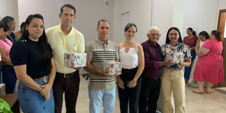 Prefeitura de Cacaulândia realiza café da manhã em homenagem às mães servidoras